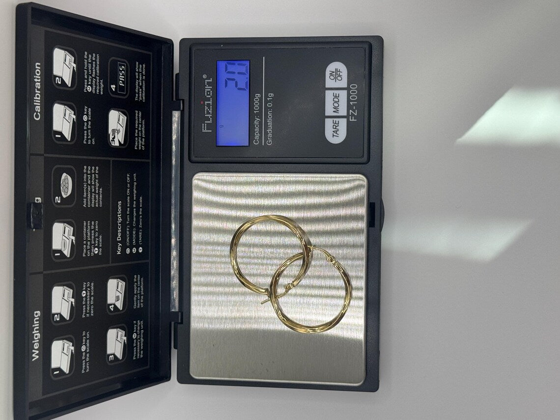 18k Gold Classic Hoop Earrings – Solid Gold – 1.9g