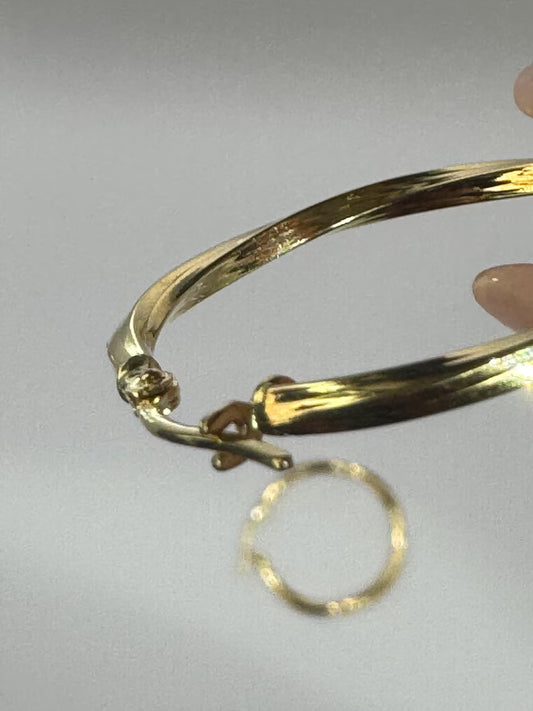 18k Gold Classic Hoop Earrings – Solid Gold – 1.9g