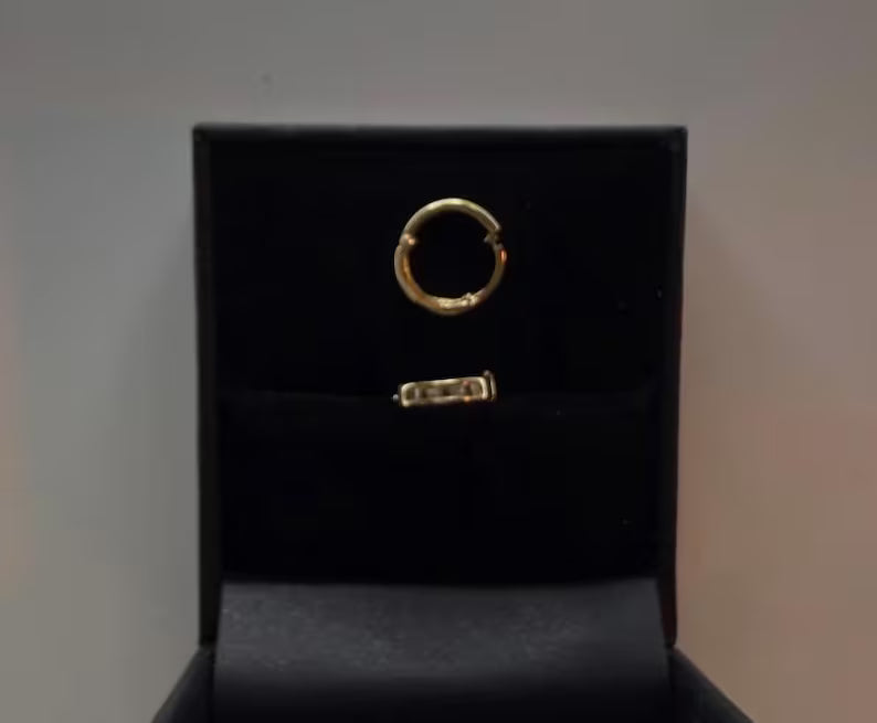 18k Gold Small Hoop Earrings with Zircon Stones – Solid Gold – 0.9g
