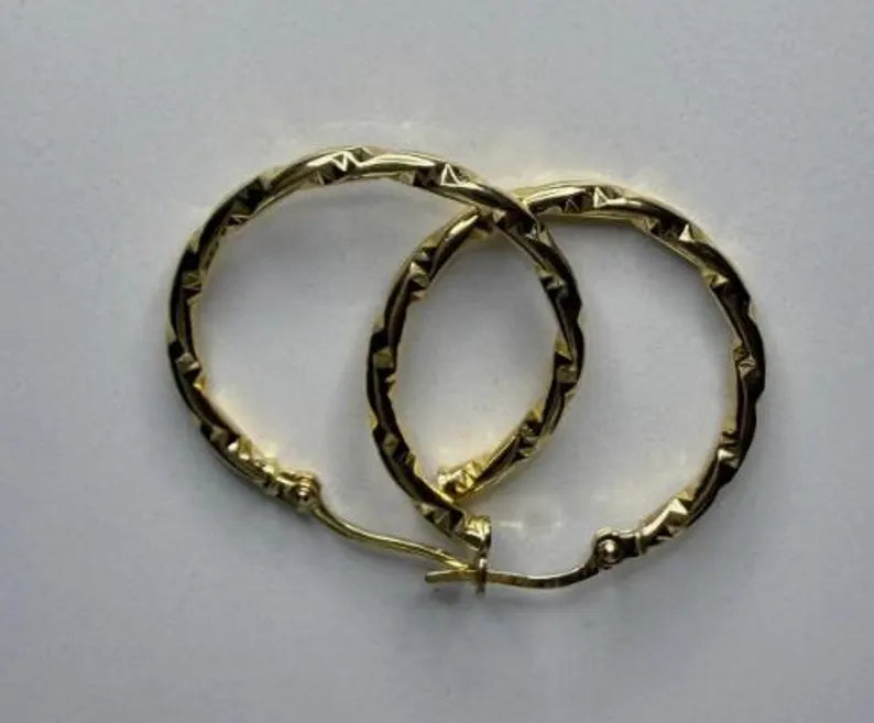 18k Gold Textured Hoop Earrings – Solid Gold – 1.7g