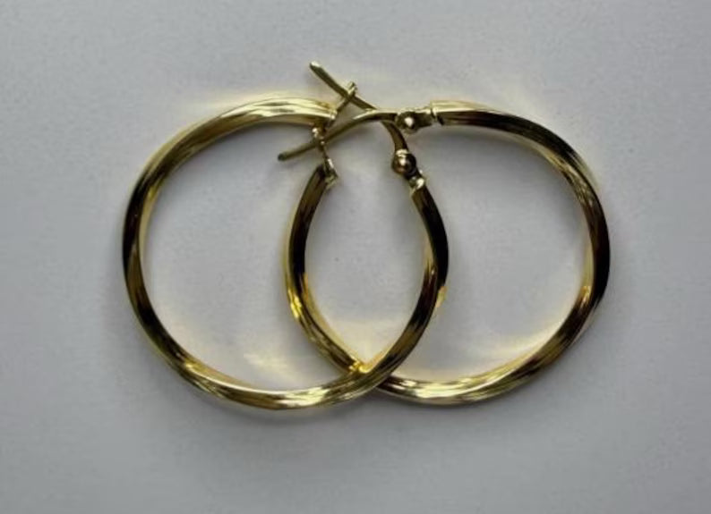18k Gold Classic Hoop Earrings – Solid Gold – 1.9g