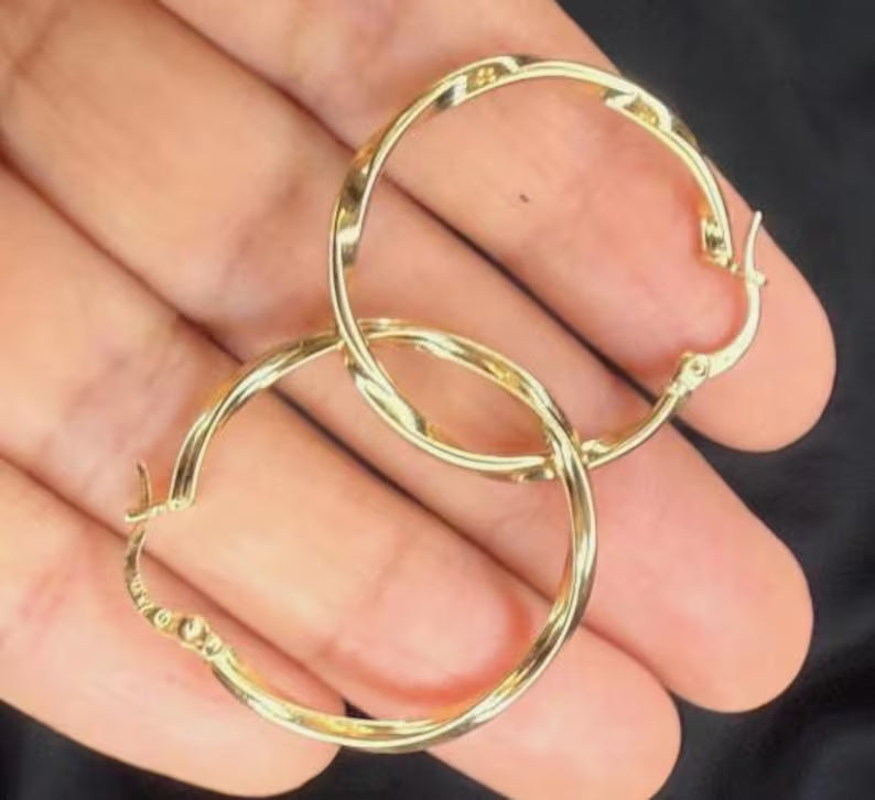 18k Gold Hoop Earrings – Solid Gold – 2.0g