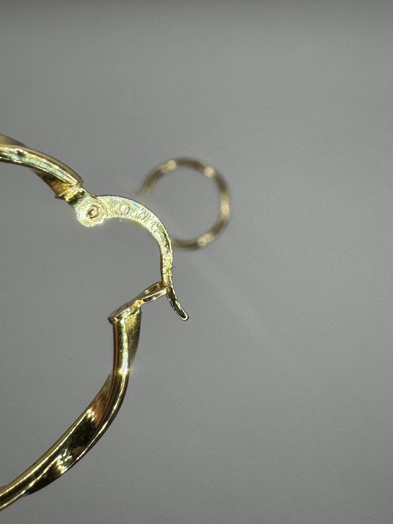 18k Gold Hoop Earrings – Solid Gold – 2.0g